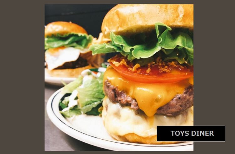 牛100％分厚いハンバーガーが食べられるお店　TOYS DINER　ダブルダブルチーズバーガー　新潟県三条市興野