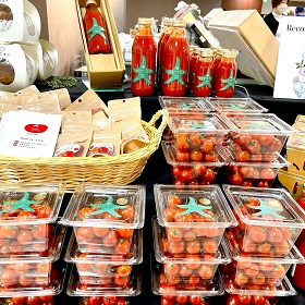 冬に旬のフルーツトマト・とマとマとマと　直売所　ベジ・アビオ　新潟市北区