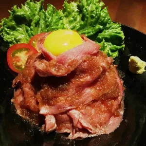 1日10食限定の自家製ローストビーフ丼　MALIBU CAFE　柏崎市のおすすめカフェ