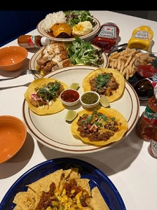 アメリカン、メキシカン、コリアンのミックス料理　Nice Day Diner　新潟市西区小針