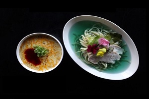 青いスープのつけ麺担々麺　麺匠MAJIDE　新潟市中央区米山