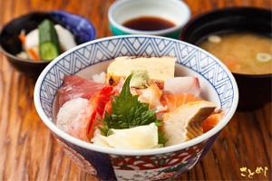 海鮮丼が人気のお食事処　田舎　新潟県十日町市