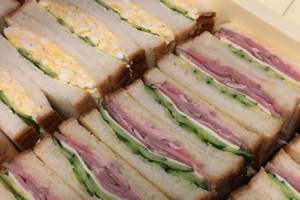 自家製ハムのサンドイッチ、たまごのサンドイッチ　世界ノトナリ　新潟県上越市高田のカフェ