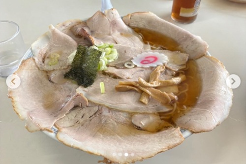 柏崎駅前「そばよし」が2025年11月3日で閉店へ。52年続いた味に、惜しむ声。